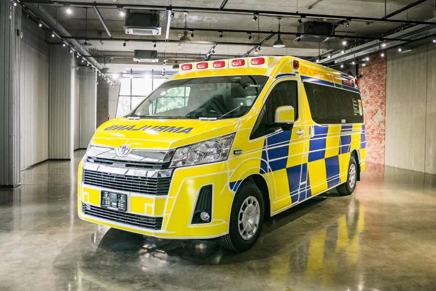 Emergency Rescue Vehicle - Image 1